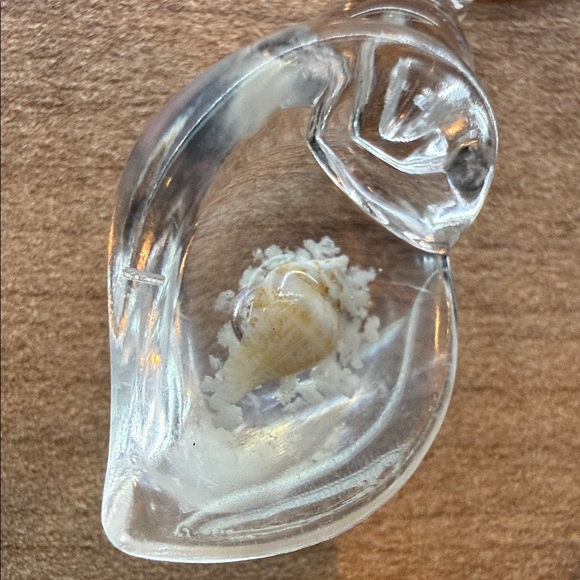 Handmade Iridescent Beaded Keychain with Shell Charm - Picture 6 of 11